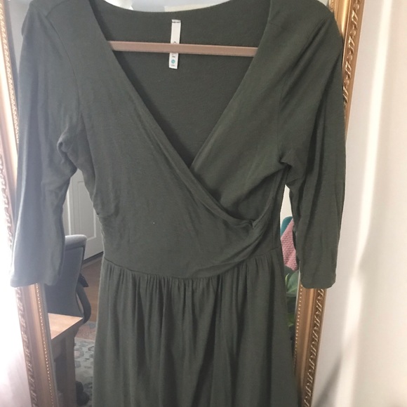 green dress - Picture 1 of 1